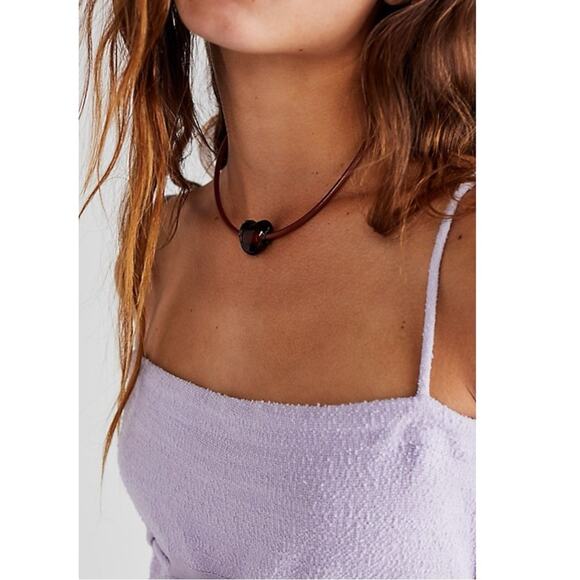 Free People Under the Sea Collar NWT Choker Glass Heart Pendant Bohemian Neutral - Picture 3 of 10